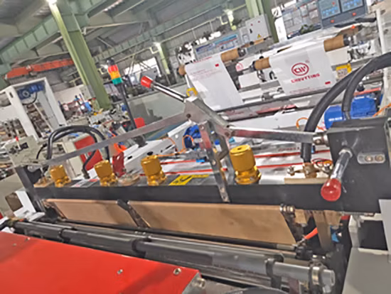 Hochgeschwindigkeits-PE-LDPE-HDPE-biologisch abbaubare Maschine zur Herstellung von Einkaufsmüll-T-Shirt-Weste-Beuteln